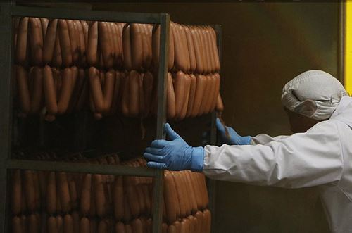 宮崎県のふるさと納税の返礼品「尾鈴豚」のハムは長年かけて独自に改良を重ねたこだわりの飼料グルメの舌に応える本物の味わい。
