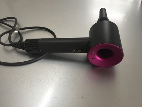 30代の主婦が使っているダイソンのDyson Supersonic アイアン/フューシャドライヤー