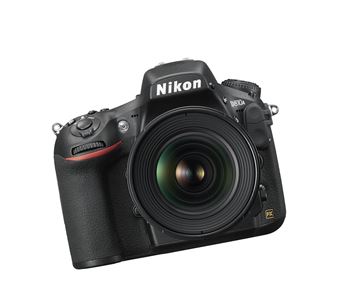 ニコンのデジタル一眼レフ「D810A」　レンズ付き画像　418,500円（税込）　価格はレンズ別