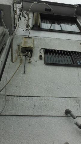故障で交換が必要となったガス給湯器