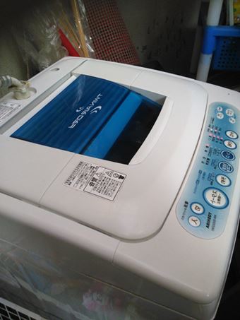 東芝の全自動洗濯機AW50GGW