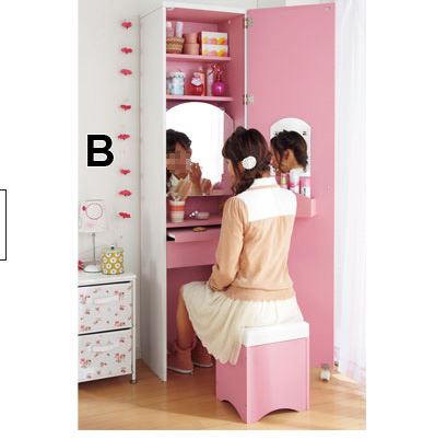 ピンクが基調 姫系なかわいいドレッサー